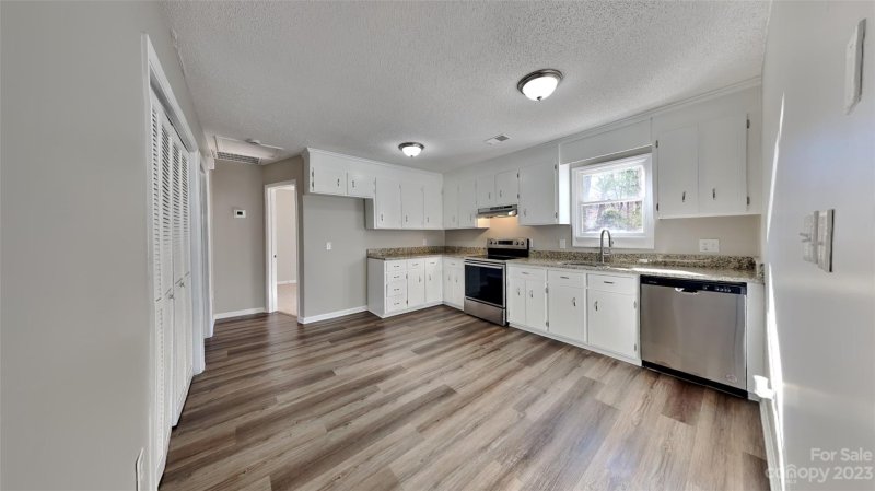 Property image 4 at 7212 Lancashire Drive, Mint Hill, NC 28227