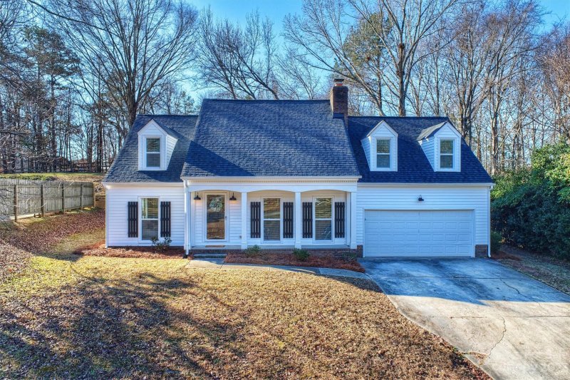 Property image 3 at 216 Sandymead Road, Matthews, NC 28105