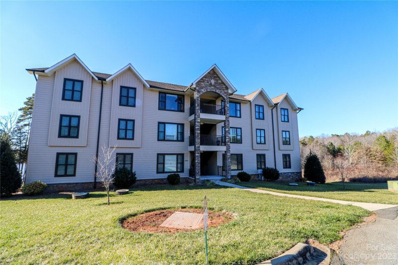 Property image 3 at 2040 Marina Pointe Road, Salisbury, NC 28146