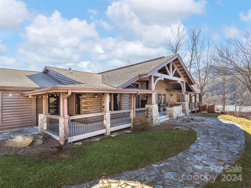 Property image 2 at 11 Gusty Knoll Trail, Waynesville, NC 28785