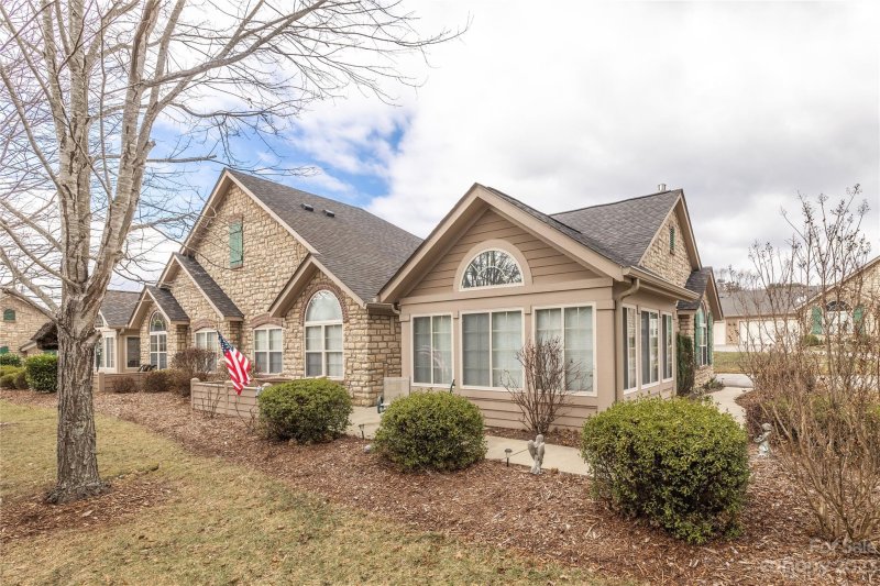 Property image 3 at 98 Mountain Meadow Circle, Weaverville, NC 28787