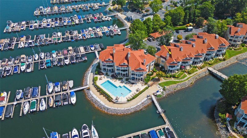 18015 Kings Point Drive