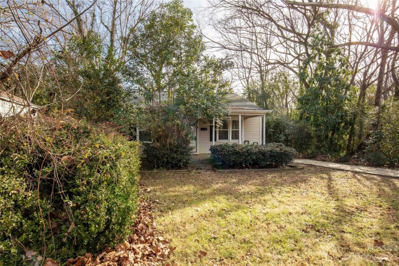 Property image 3 at 1304 Condon Street, Charlotte, NC 28216