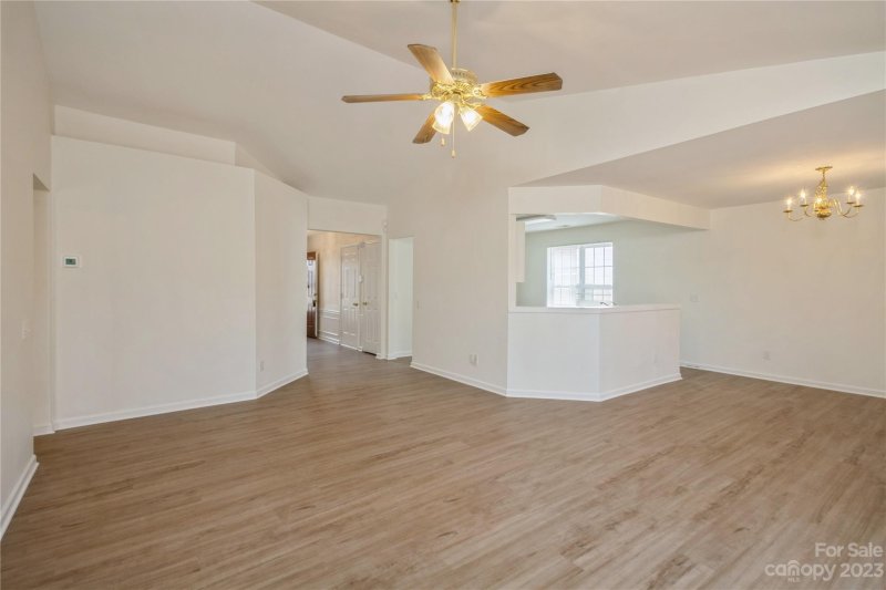 Property image 3 at 7215 Wingstone Lane, Charlotte, NC 28262