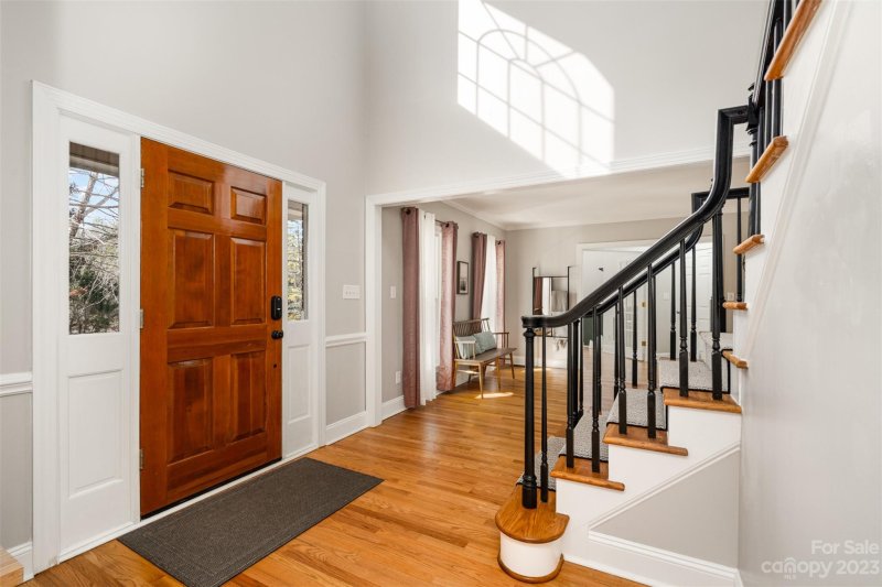 Property image 3 at 336 Whitefriars Lane, Matthews, NC 28105