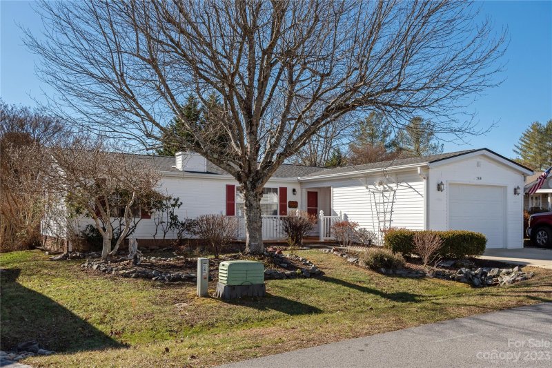 Property image 2 at 208 Riverwind Drive, Hendersonville, NC 28739