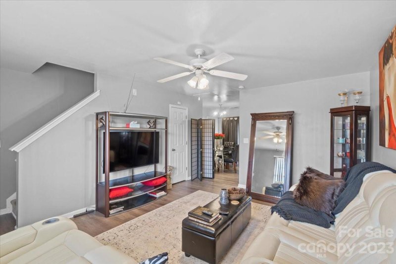 Property image 2 at 2625 Reid Park Lane, Charlotte, NC 28208