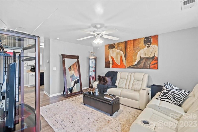 Property image 5 at 2625 Reid Park Lane, Charlotte, NC 28208