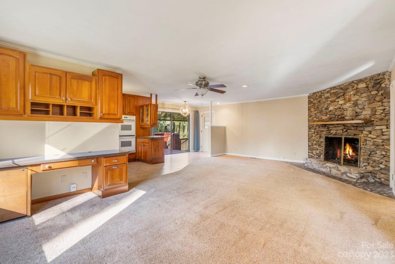 Property image 3 at 112 Brentwood Drive, Hendersonville, NC 28739