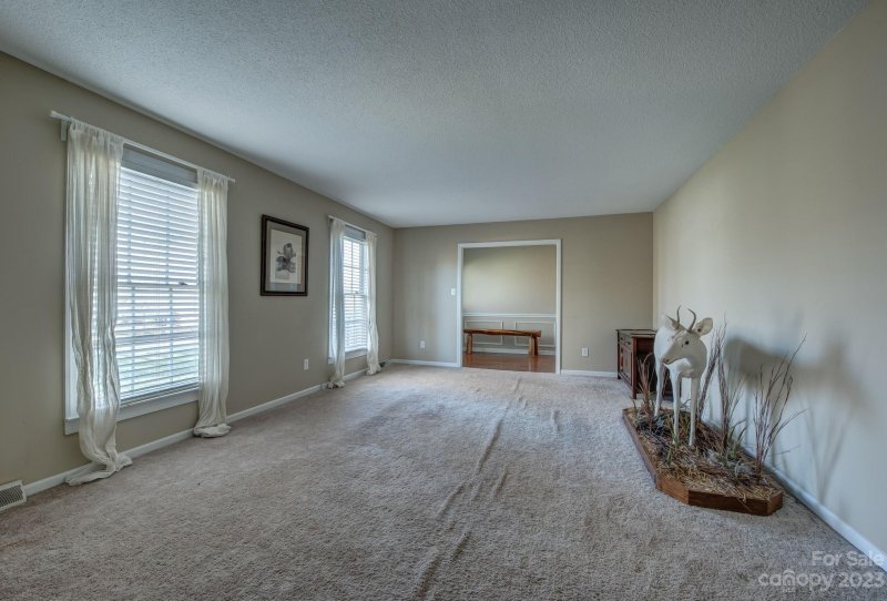 Property image 4 at 205 Woodbriar Trail, Gastonia, NC 28056