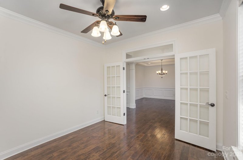 Property image 2 at 126 W Warfield Drive, Mooresville, NC 28115