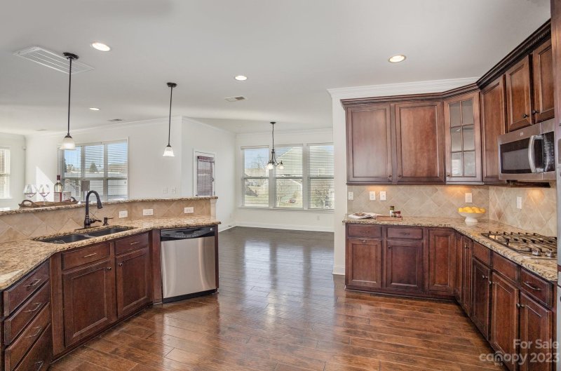 Property image 5 at 126 W Warfield Drive, Mooresville, NC 28115