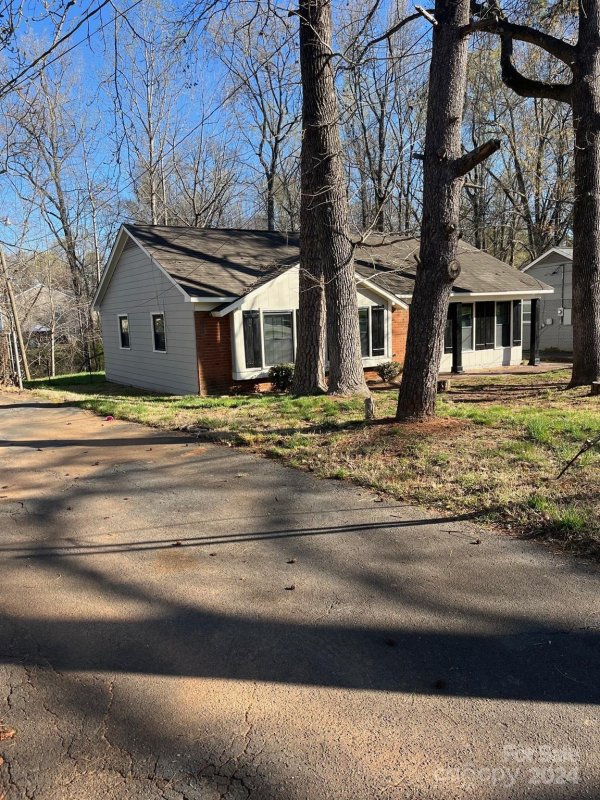 Property image 3 at 3218 Cedarhurst Drive, Charlotte, NC 28269