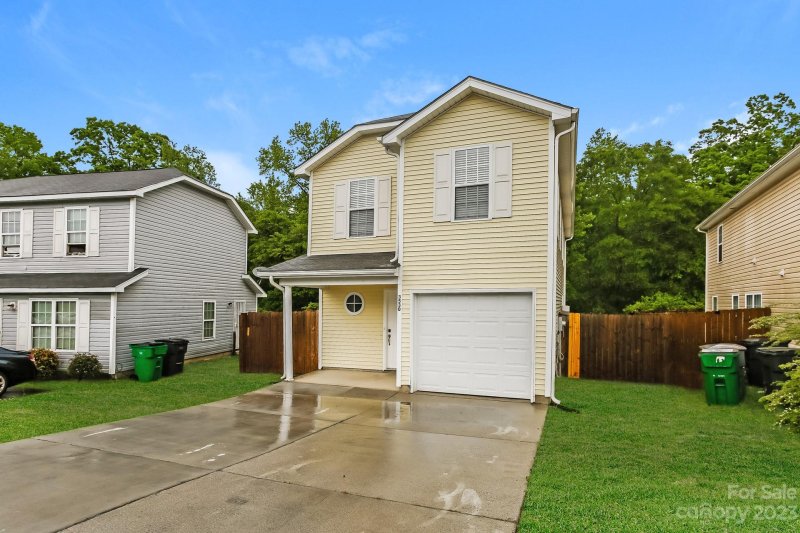 Property image 4 at 3530 Crestridge Drive, Charlotte, NC 28217