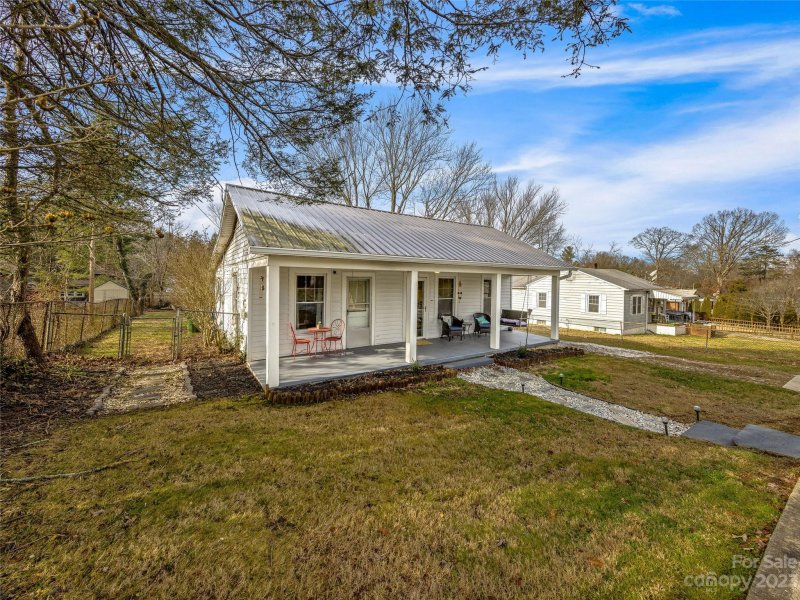 Property image 2 at 712 Brookshire Street, Asheville, NC 28803