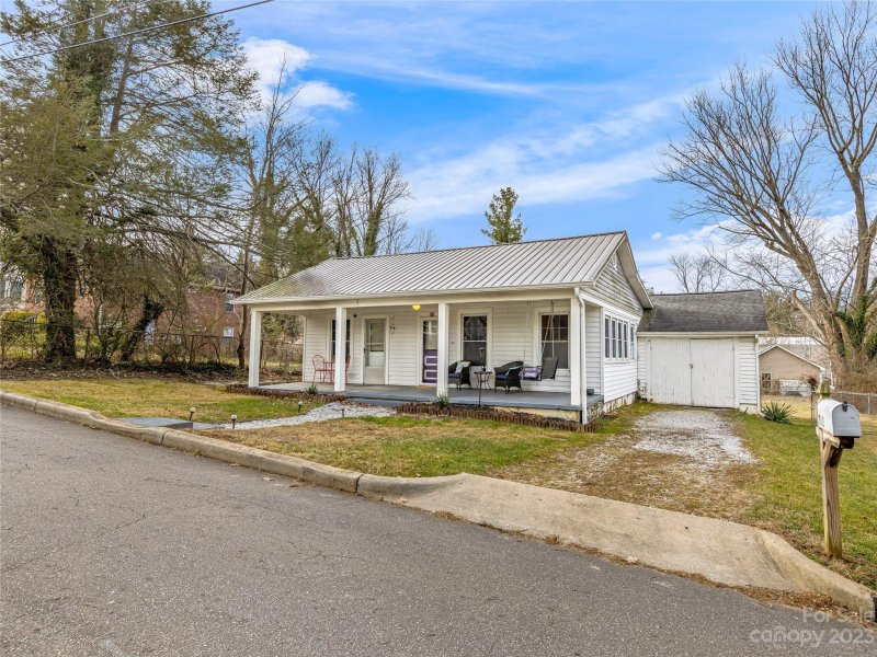 Property image 3 at 712 Brookshire Street, Asheville, NC 28803