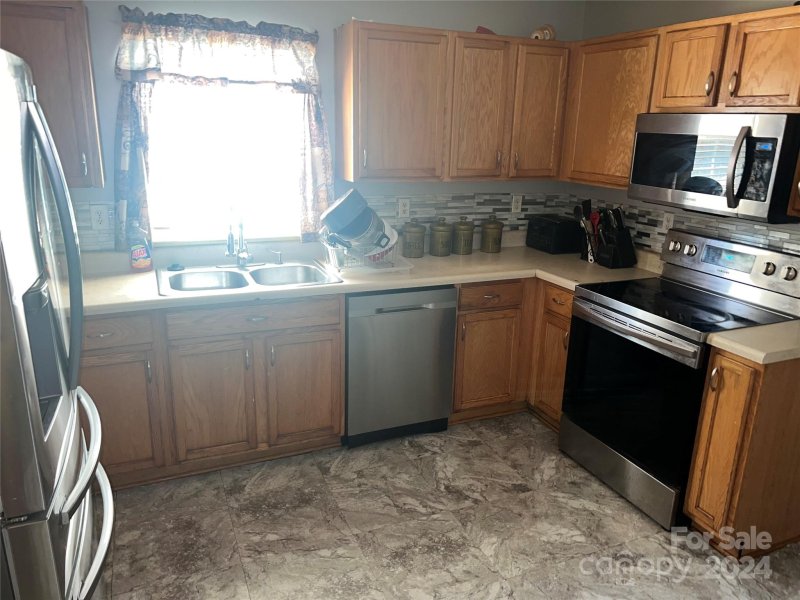 Property image 3 at 521 Stillgreen Lane, Charlotte, NC 28214