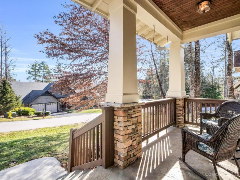 Property image 3 at 10 East Owl Creek Lane, Fairview, NC 28730