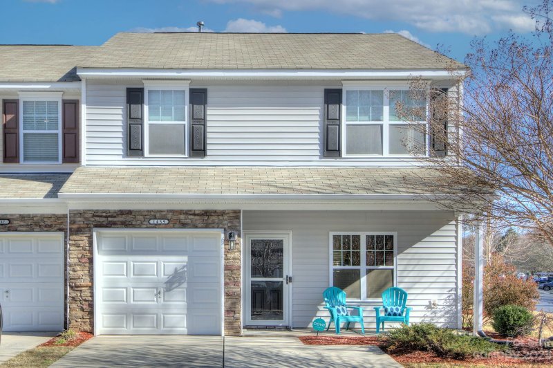 1439 Harpers Inlet Drive