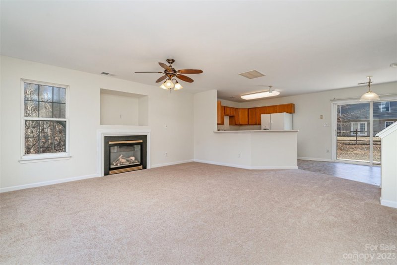 Property image 3 at 6040 Briggs Drive, Charlotte, NC 28269