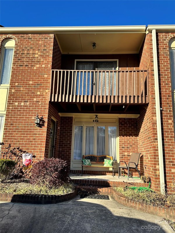 464 Ne Camrose Circle