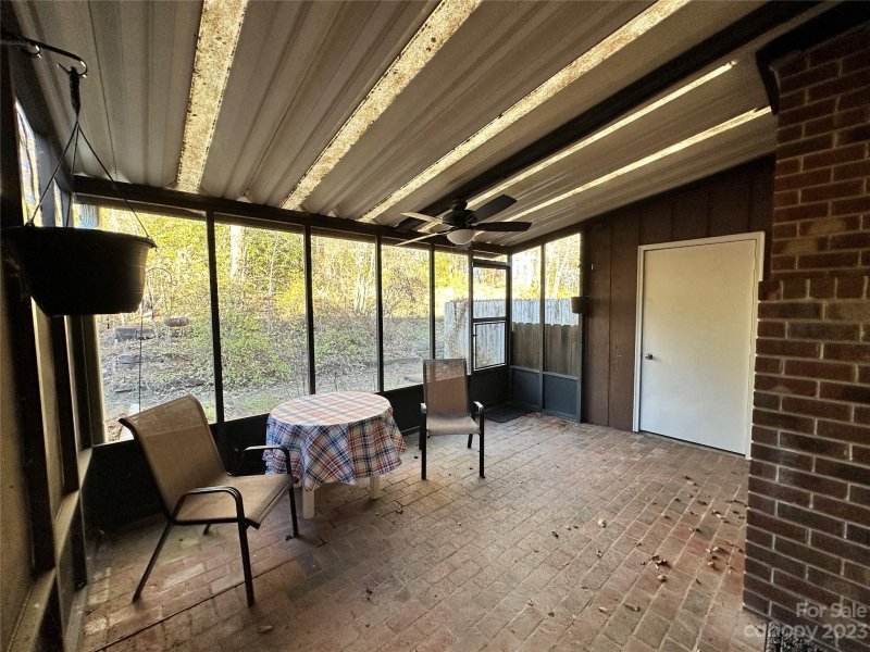 Property image 2 at 464 Ne Camrose Circle, Concord, NC 28025