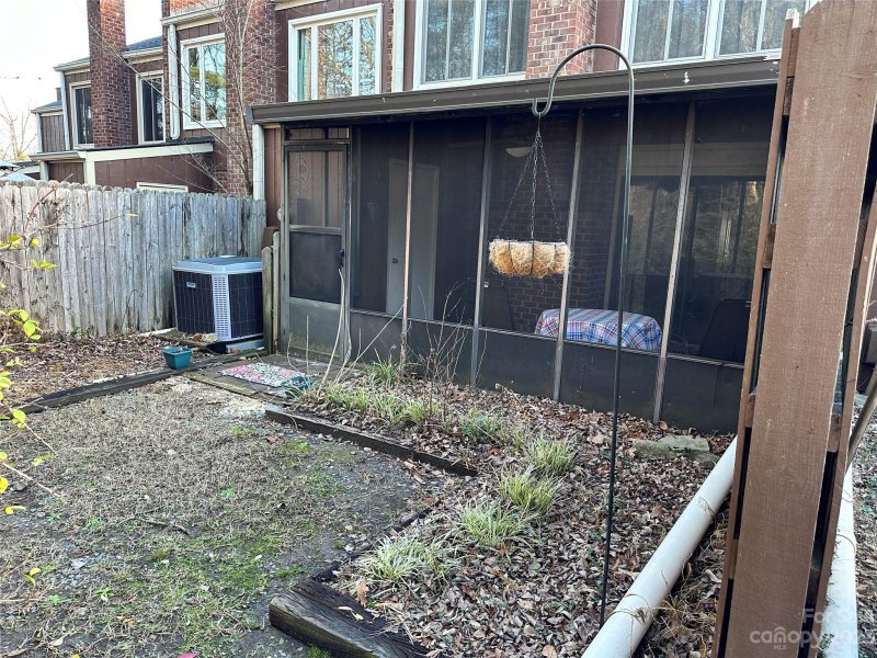 Property image 3 at 464 Ne Camrose Circle, Concord, NC 28025