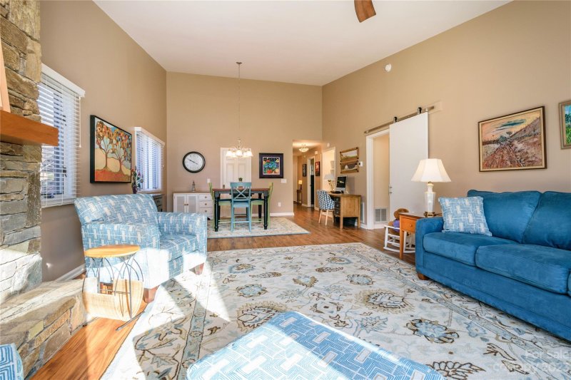 Property image 5 at 504 Live Oak Lane, Hendersonville, NC 28791