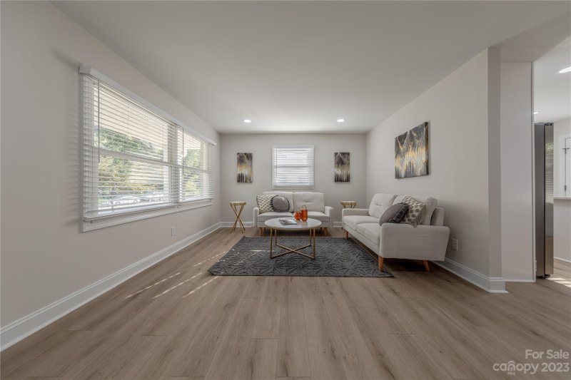 Property image 4 at 1414 Woodhill Lane, Charlotte, NC 28205