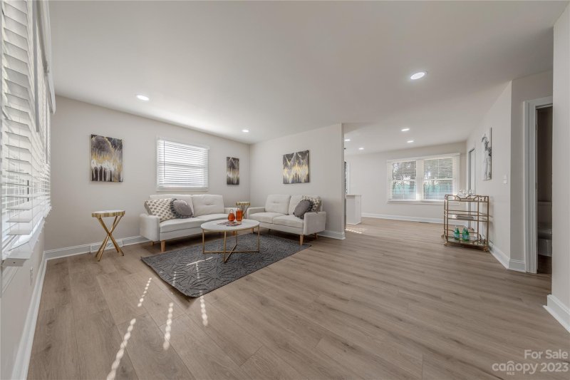 Property image 5 at 1414 Woodhill Lane, Charlotte, NC 28205