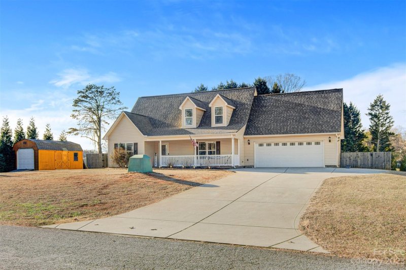 Property image 4 at 3281 Birddog Lane, Maiden, NC 28650