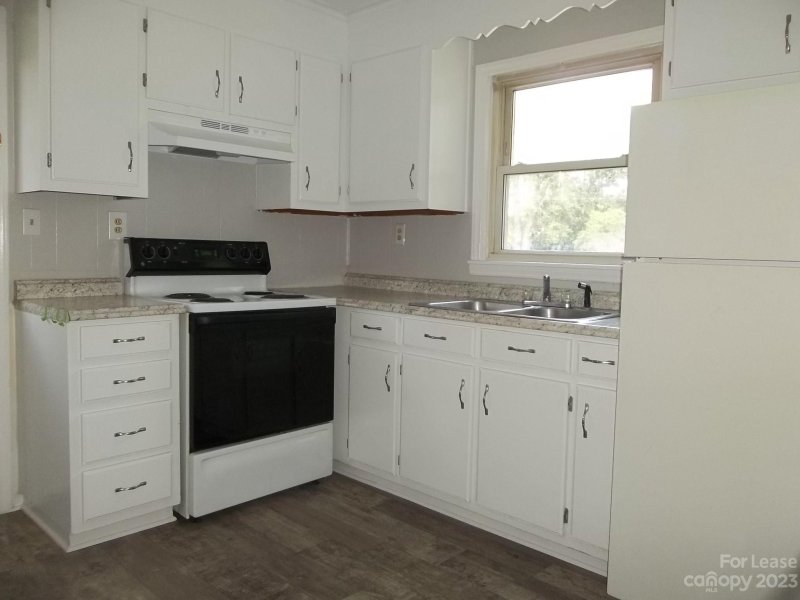 Property image 2 at 4038 Winfield Drive, Charlotte, NC 28205