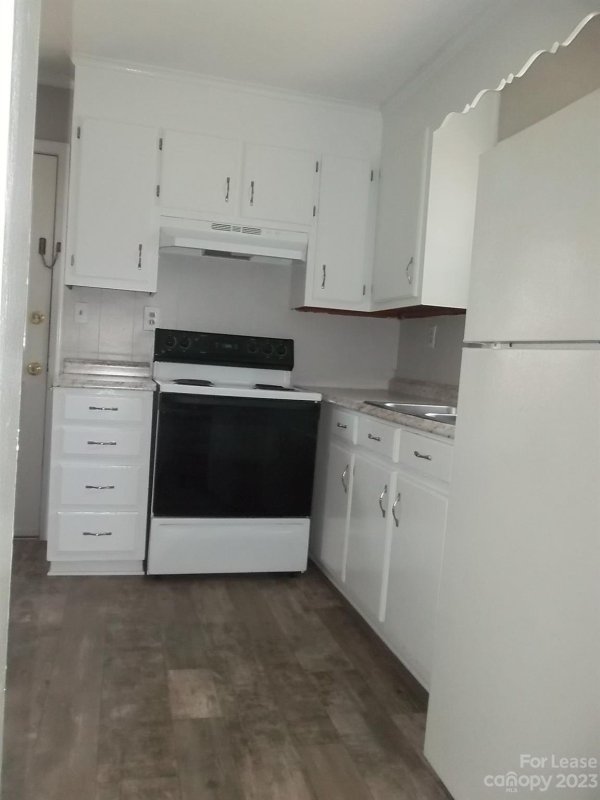 Property image 3 at 4038 Winfield Drive, Charlotte, NC 28205