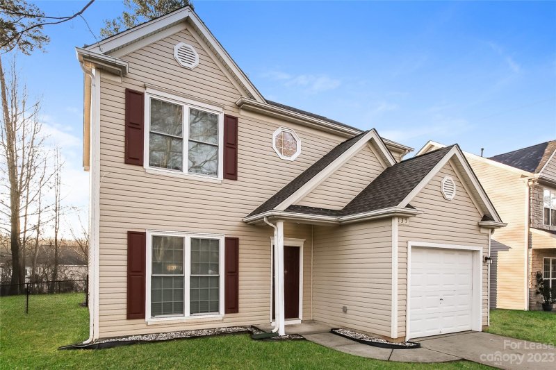 Property image 4 at 135 Mellwood Drive, Charlotte, NC 28214