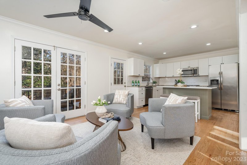 Property image 4 at 8127 Cliffside Drive, Charlotte, NC 28270