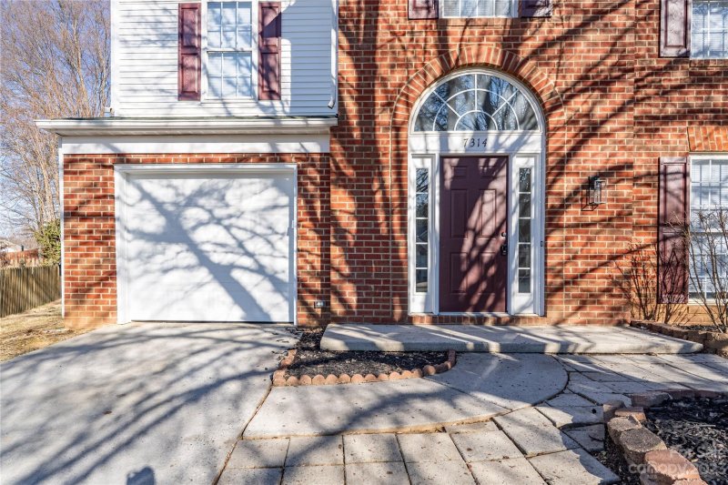 Property image 3 at 7314 Balancing Rock Court, Charlotte, NC 28262