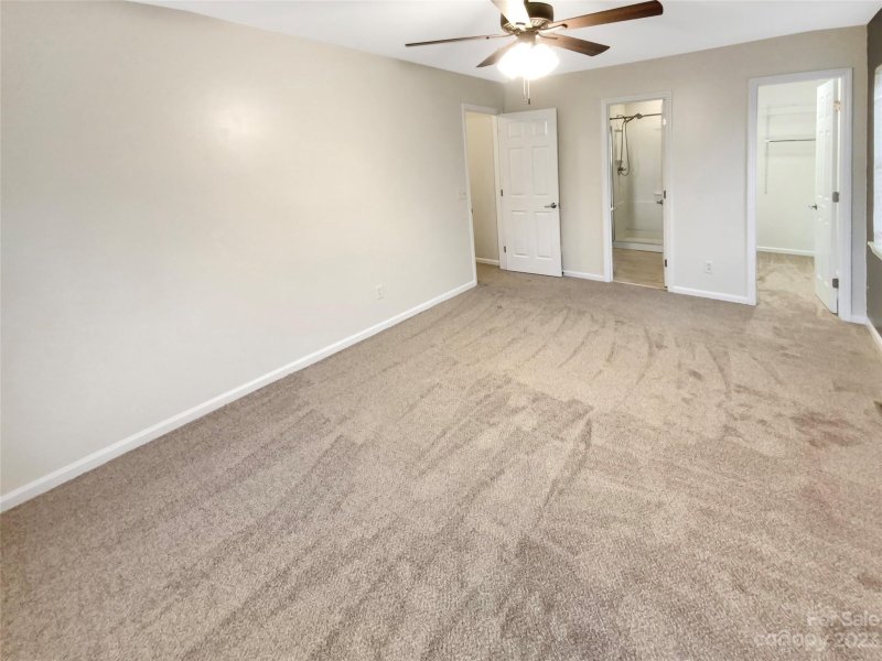 Property image 5 at 8426 Milton Morris Drive, Charlotte, NC 28227