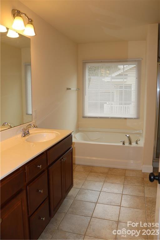 Property image 5 at 10246 Meadow Crossing Lane, Cornelius, NC 28031