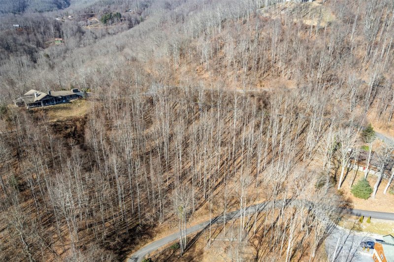 Property image 3 of 11 Prosperity Ridge Road in Creekstone, Waynesville, NC 28785