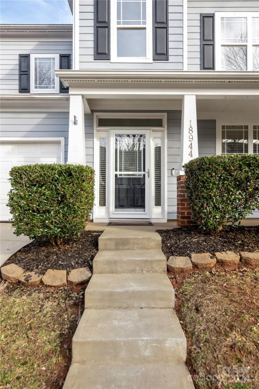 Property image 3 at 18944 Coachmans Trace, Cornelius, NC 28031