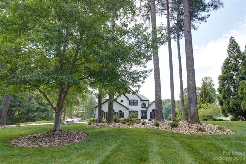 Property image 2 at 211 Bullfinch Road, Mooresville, NC 28117