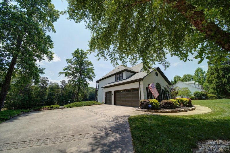 Property image 3 at 211 Bullfinch Road, Mooresville, NC 28117