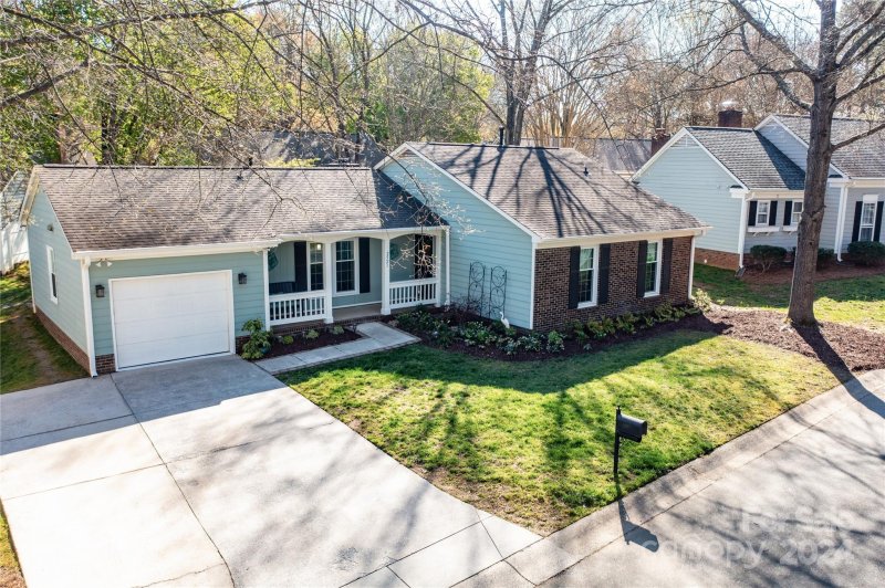 Property image 2 at 2521 Breuster Drive, Charlotte, NC 28210