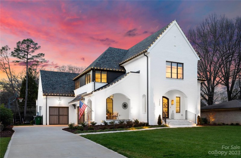 Property image 2 at 1330 Rembrandt Circle, Charlotte, NC 28211