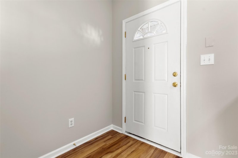 Property image 2 at 2852 Summergrove Court, Matthews, NC 28105