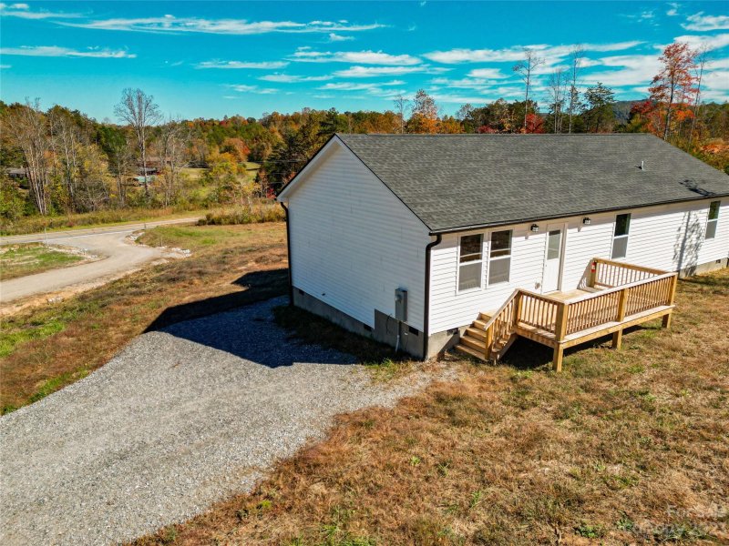 Property image 3 at 39 S Vineyard Village Drive, Old Fort, NC 28762