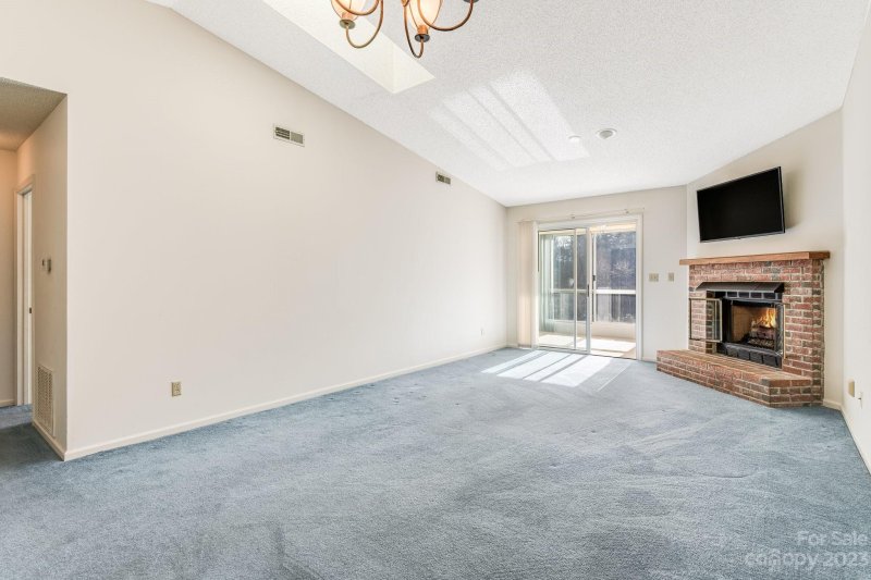 Property image 3 at 122 Lakeview Court, Brevard, NC 28712