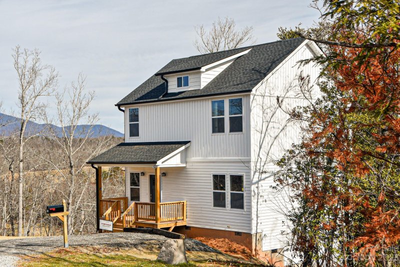 Property image 2 at 510 S Vineyard Village Drive, Old Fort, NC 28762