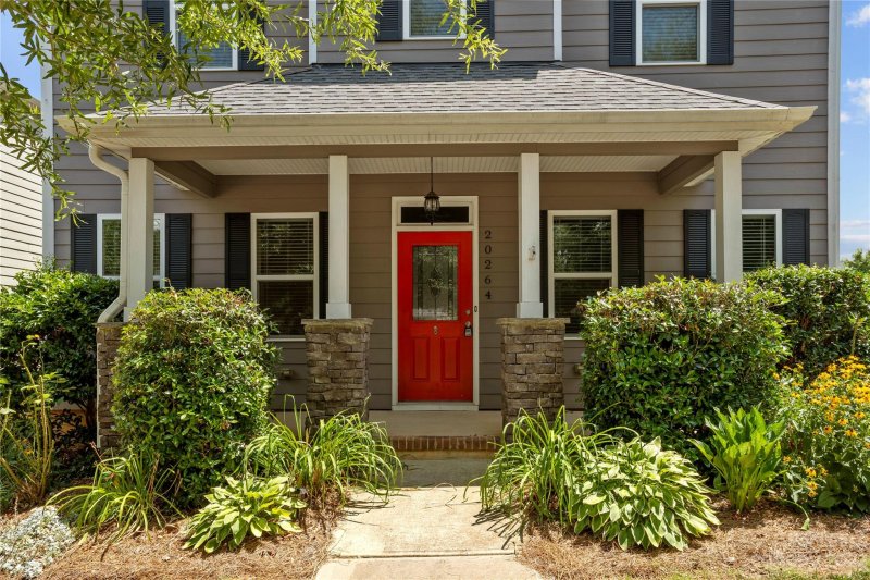 Property image 2 at 20264 Harroway Drive, Cornelius, NC 28031