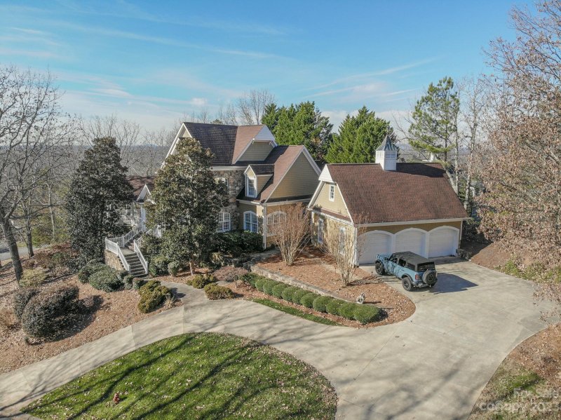 123 Berry Mountain Road